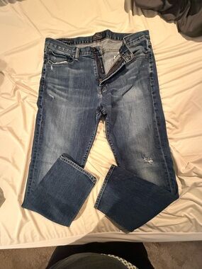 Men's Blue Distressed Jeans Lucky Brand